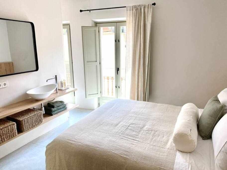 Velo Vern 3 Luxury Penthouse W Views Of City Wall Girona Exterior foto