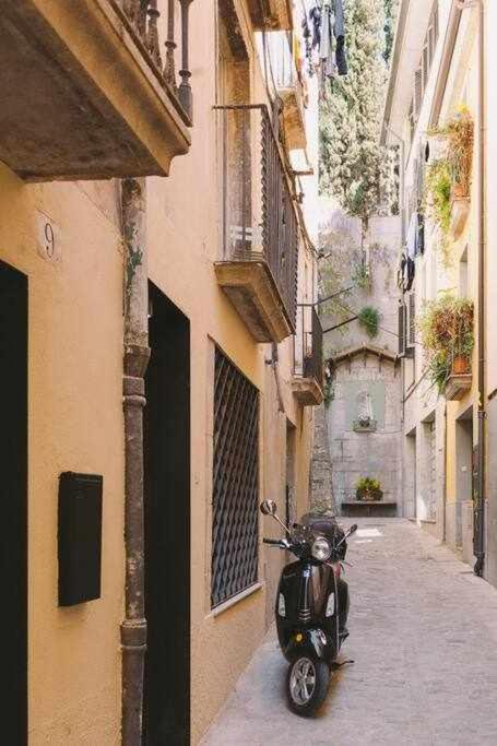 Velo Vern 3 Luxury Penthouse W Views Of City Wall Girona Exterior foto